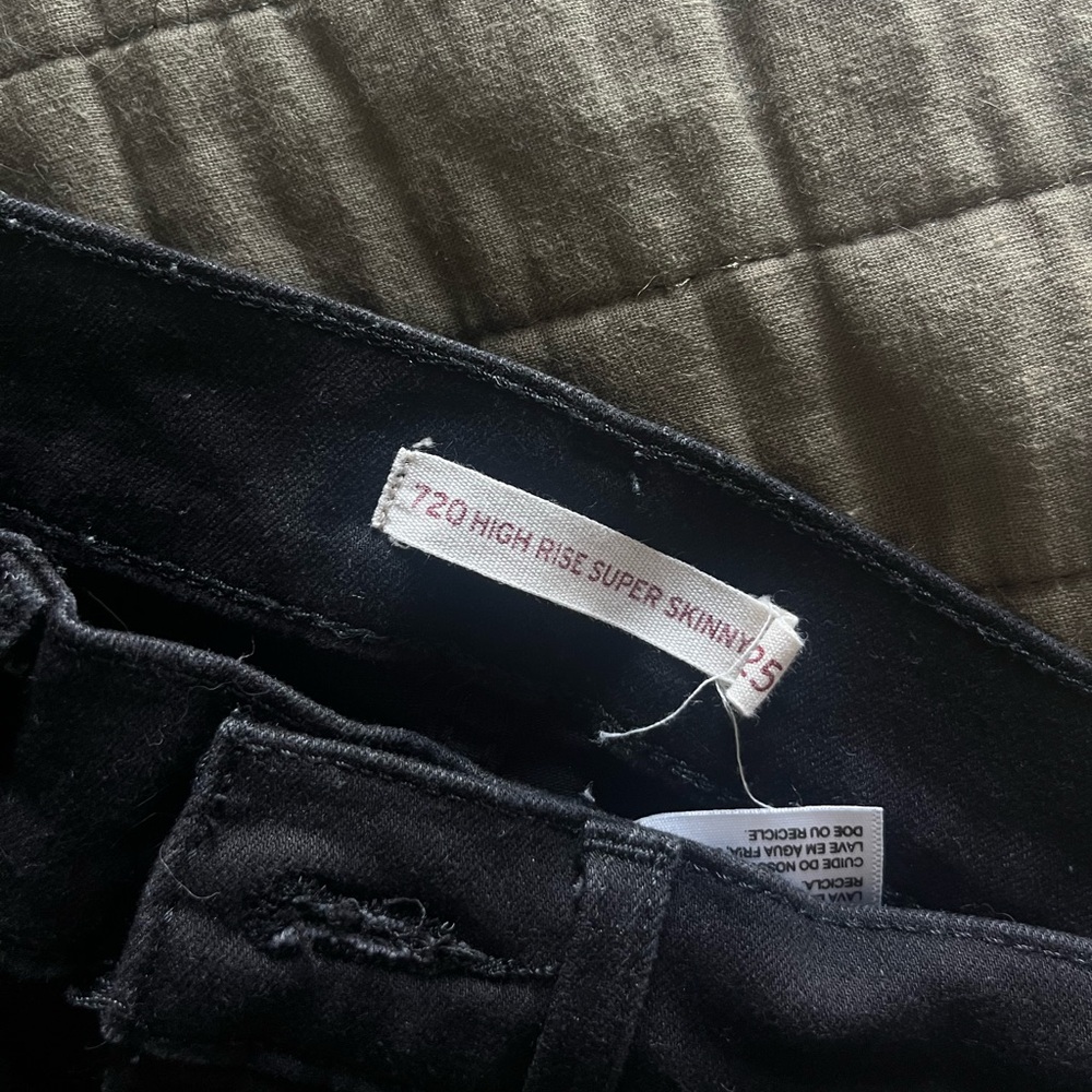 Levi Black High Rise Super Skinny Jeans